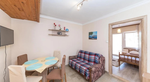 Amazing Apartment in Okrug Gornji With 2 Bedrooms, Wifi and Outdoor Swimming Pool, Забронировать Апартаменты/квартира Апартаменты Trogir Riviera, Апартаменты/квартира