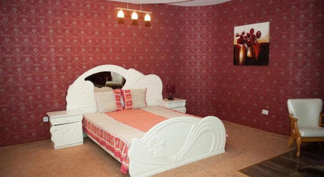 Globus Hotel