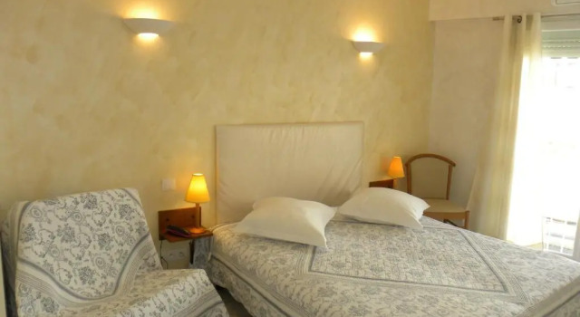 Двухместный номер Standard с видом на окрестности Anglade Hotel