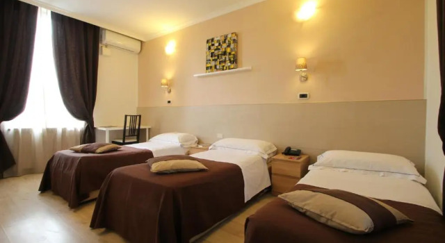 Трёхместный номер Standard Hotel Indipendenza