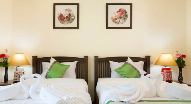 Номер Standard с балконом и с видом на внутренний двор HueanKhamHom Resort