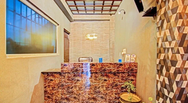 The Rosewood Hotel by OYO Rooms