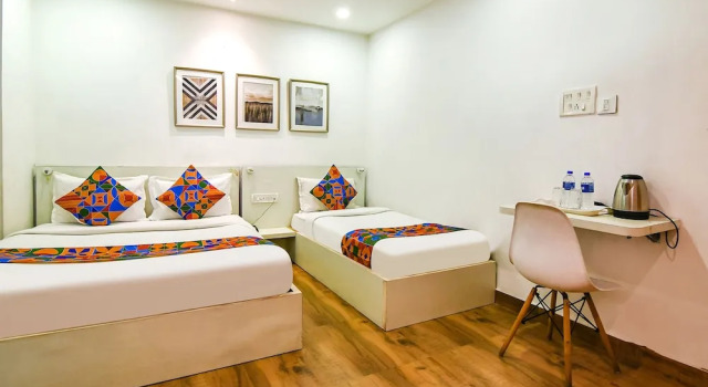 Номер Standard FabHotel Globe Express - Nr Ruby Hospital