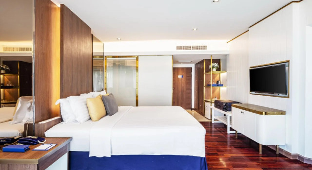 A-One The Royal Cruise Hotel & New Wing Hotel