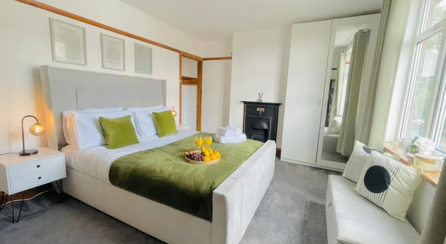 4-bed House Sleeps 7 With Garden