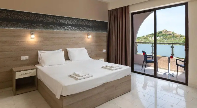 Студия c 1 комнатой с балконом и с видом на бассейн Rose Hotel Faliraki