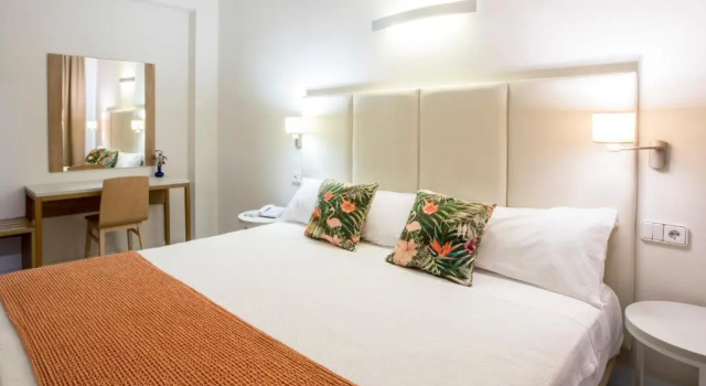 Двухместный номер Standard с балконом Hotel Levante
