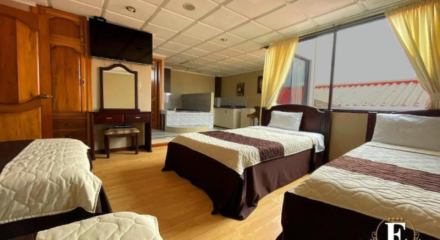 Люкс Deluxe с балконом и с видом на город Hotel Ensueños by HHG