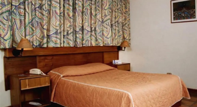 Howard Johnson Tinajeros, Rezervovat Hotel Porlamar Margarita Island