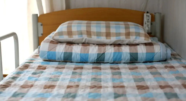 Кровать в общем номере Guesthouse in Gangneung Myunggane