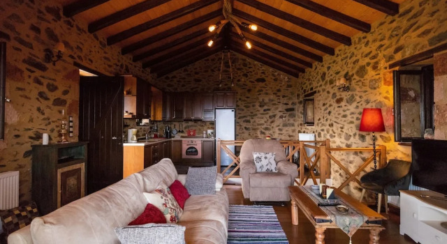 Mystras Village House, Book Villa Cottages in Lakonia, Cottage
