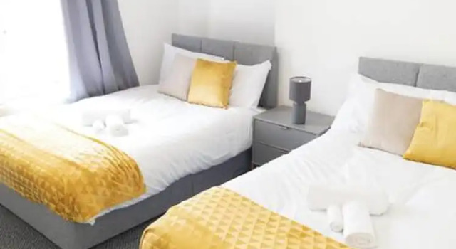 2 bed Townhouse Close to LFC Stadium, Book Feriehus Villaer i Anfield, Villa