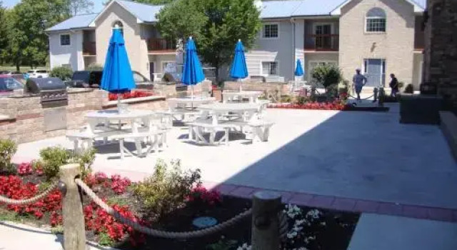 Put-in-Bay Poolview Condo #7