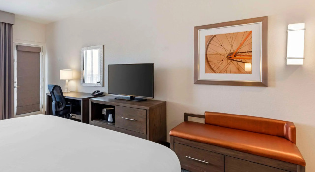 Comfort Inn & Suites Brighton Denver NE Medical Center, Buchen Sie Hotel Brighton Colorado