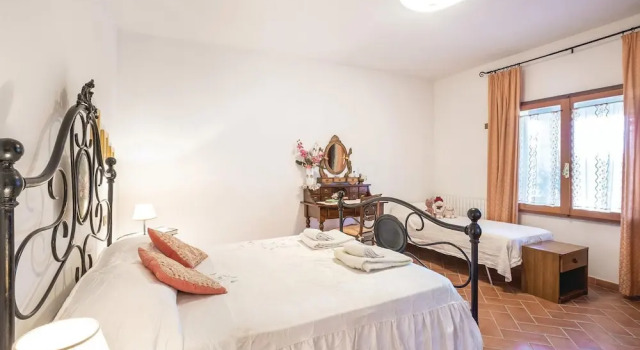 Casinanova 1, Boek Hotel Volterra Toscane