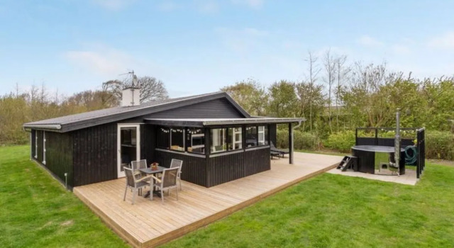 "Gustaf" - 6.8km from the sea in Western Jutland, Rezervovat Hotel Hemmet 