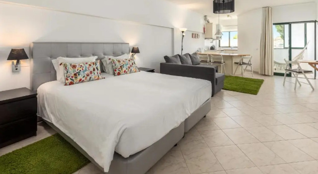 Estudios Salinas - Fuzeta, Rezerwuj Apartamentowiec hotelowy Hotele w Algarve z basenem, Basen