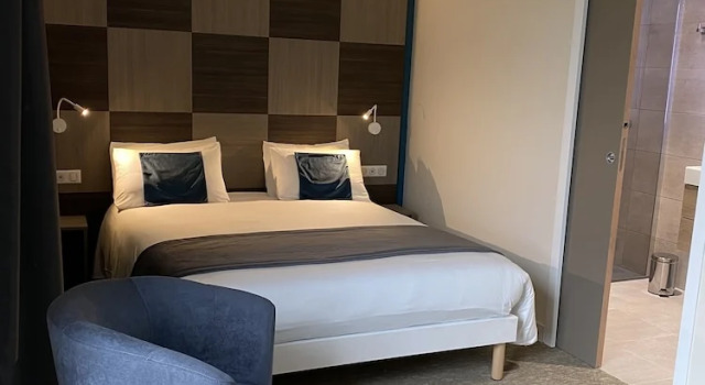 Номер Premium Hôtel - Restaurant Le MITIGANA