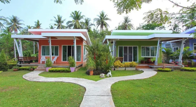 Бунгало Deluxe с видом на сад Maikhao Home Garden Bungalow