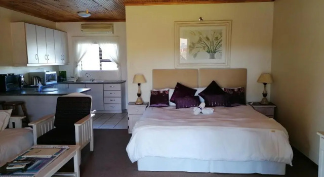 Апартаменты Culdesac Guesthouse Oudtshoorn