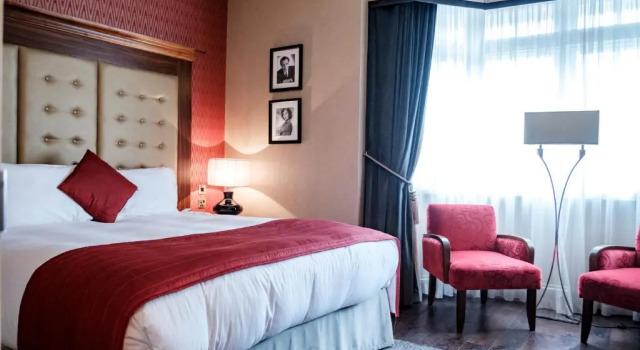 Полулюкс The Drayton Court Hotel