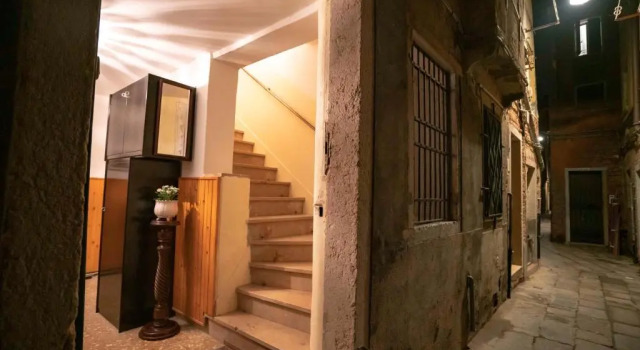 Kyra's House, Забронировать Отель Сан-Марко Венеция, рядом с Accademia Bridge