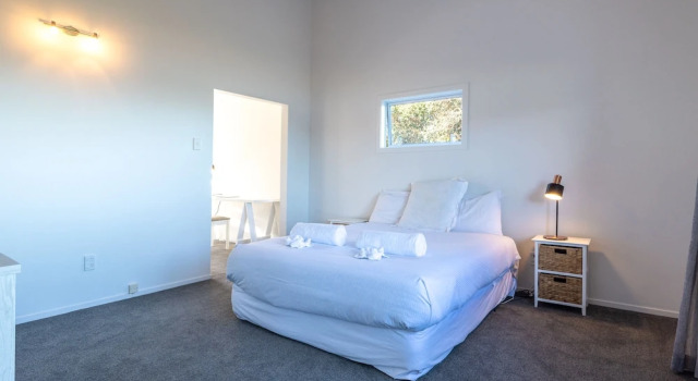 Driftwood Beach House with Spa Pool, Buchen Sie Resort Resorthotels in Nordinsel, Resort