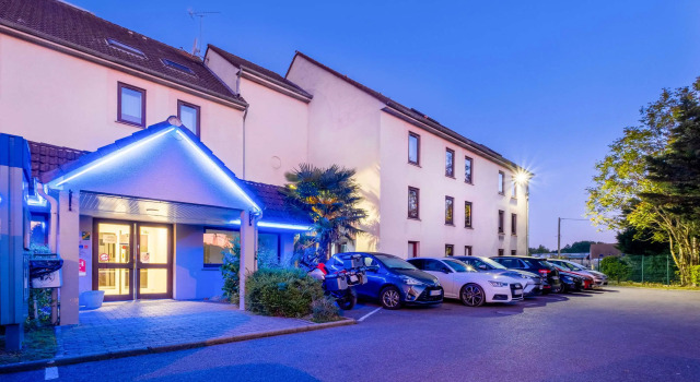Отель Comfort Linas - Montlhery