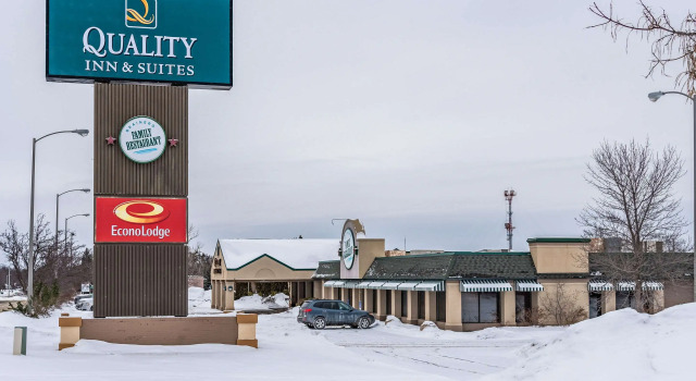 Quality Inn & Suites Brainerd, Varaa Hotelli Hotellit Minnesota pysäköinnillä, Pysäköinti