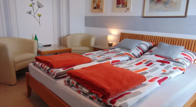 Hotel Garni "Adria", Забронировать Отель Виндхаген Siebengebirge