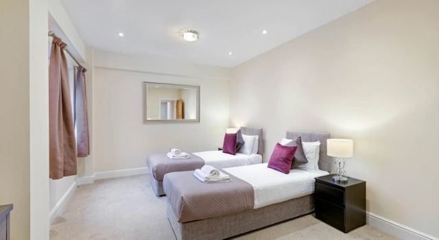 Luxury 3 Bedroom Apartment with Parking, Varaa Huoneisto Maidenhead Berkshire