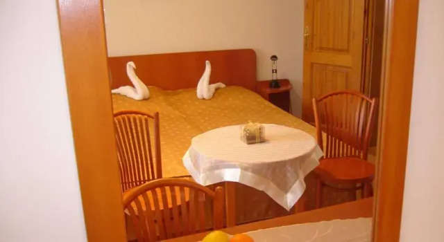 Aqua Azur Guesthouse, Забронировать Гостевой дом Гостевые дома Хайдусобосло, рядом с Hajdúszoboszló Folk House and Museum, Гостевой дом