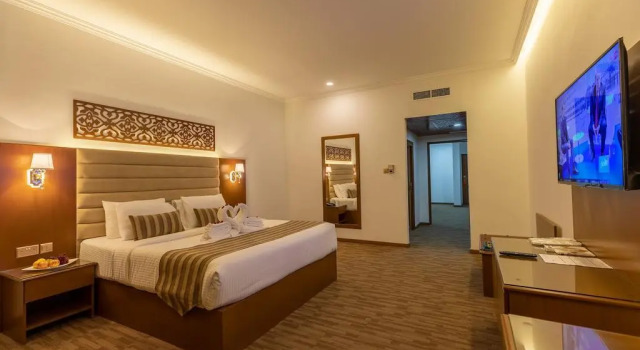 Люкс Hamdan Plaza Hotel Salalah, an HTG Hotel