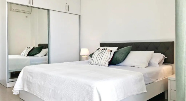 Апартаменты с видом на море Saranda Luxury View Apartment