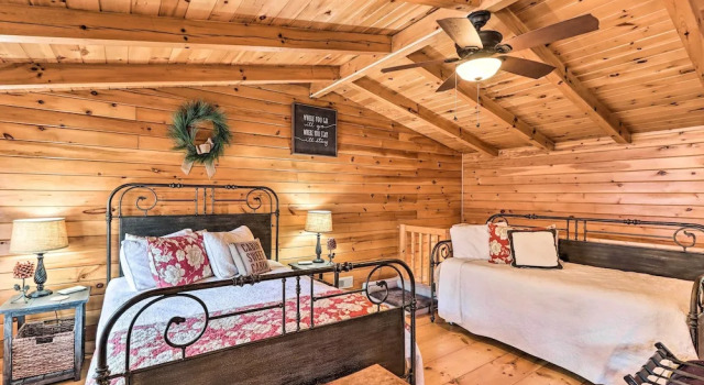 Stunning Ellijay Cabin w/ Community Amenities, Rezerwuj Dom wakacyjny Domki letniskowe w Ellijay, Domek