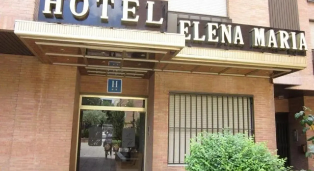 Hotel Elena María, Забронировать Отель Беиро Гранада, рядом с Базилика Сан-Хуан-де-Диос