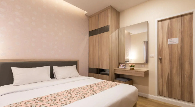 Двухместный номер Superior Leela Orchid Hotel