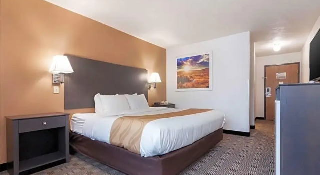 Suite Quality Inn & Suites