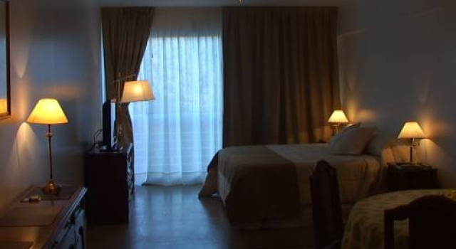 Concord Pilar Aparts, Book Hotel Hoteller i Pilar med pool, Swimmingpool