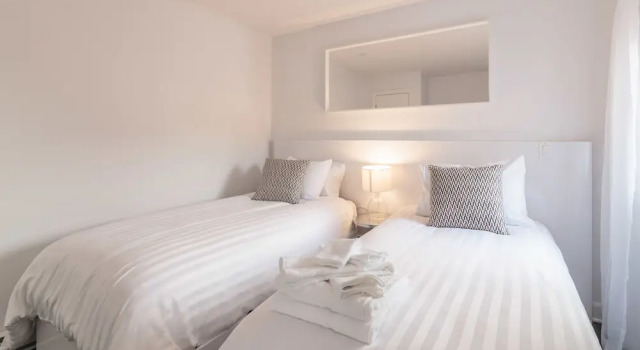 Номер Standard с 4 комнатами Parc Avenue Residence Mile End