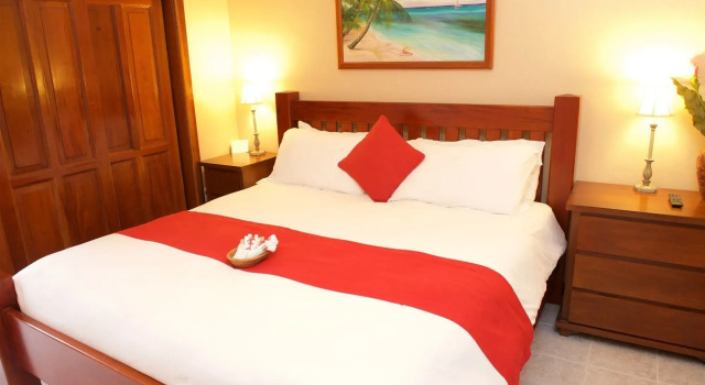 The Palms Oceanfront Suites, Book Hotel Hotels in Belize Province with Parking, Parking
