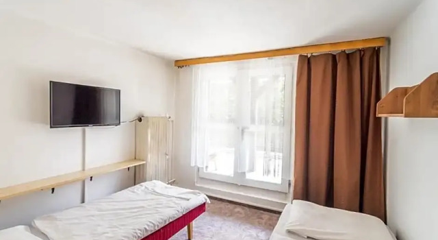 Hotel Maxov, Rezerwuj Hotel Hotele w Jizera Mountains z parkingiem, Parking