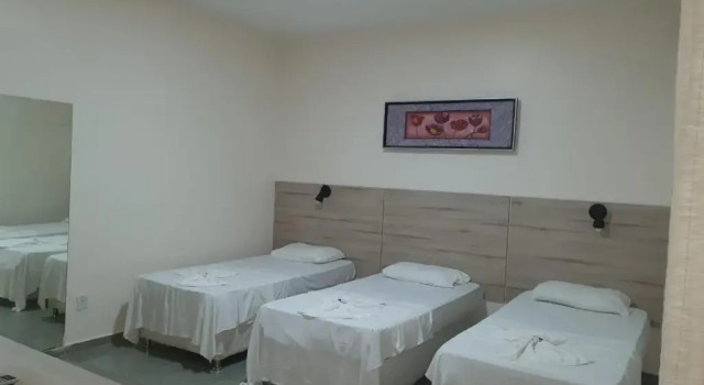 Трёхместный номер Standard Hotel Central Gold-Econômico