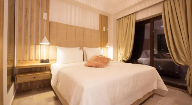 Апартаменты Adryades Luxury Apartments