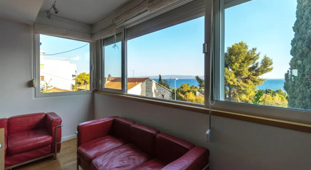 Апартаменты с балконом и с видом на море Amazing Apartments near Center & Beaches