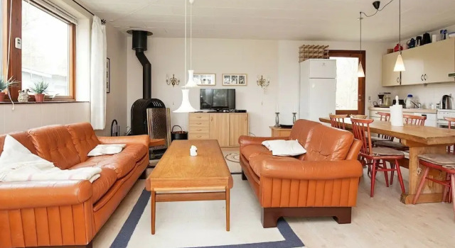 Cozy Holiday Home in Lolland With Garden, Prenota Hotel Hotel 3 stelle a Lolland, 3*