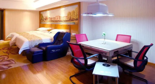 Люкс Vienna Shanghai Meilanhu Metro Station