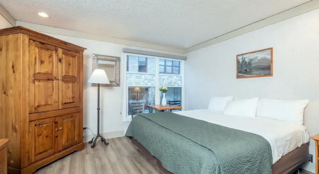 Номер Standard Mountainside Inn 311 1 Bedroom Hotel Room by Alpine Lodging Telluride
