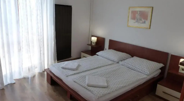 Апартаменты Toscana Lakeside Apartments I - II
