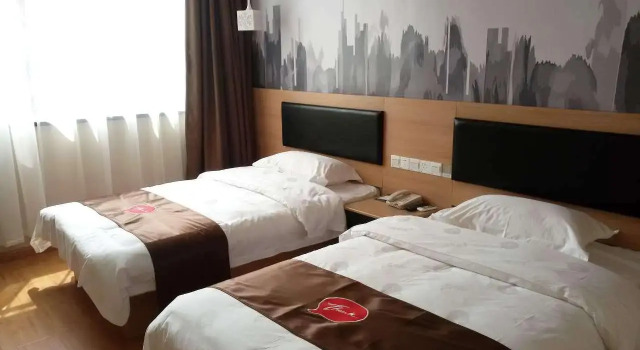 Thank Inn Hotel Shandong Qingdao High-Speed Railway West Station, Забронировать Отель Циндао 